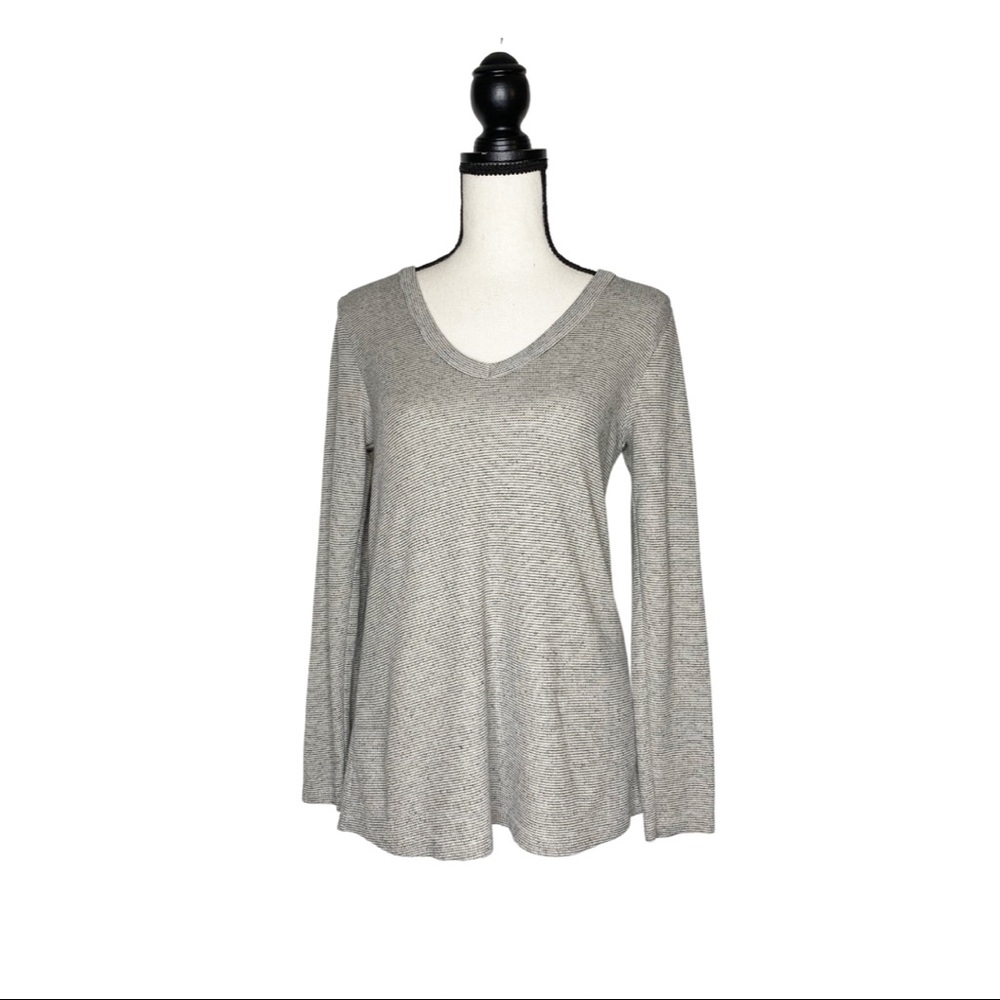 ANTHROPOLOGIE Lilla P Long Sleeve Top Button Back